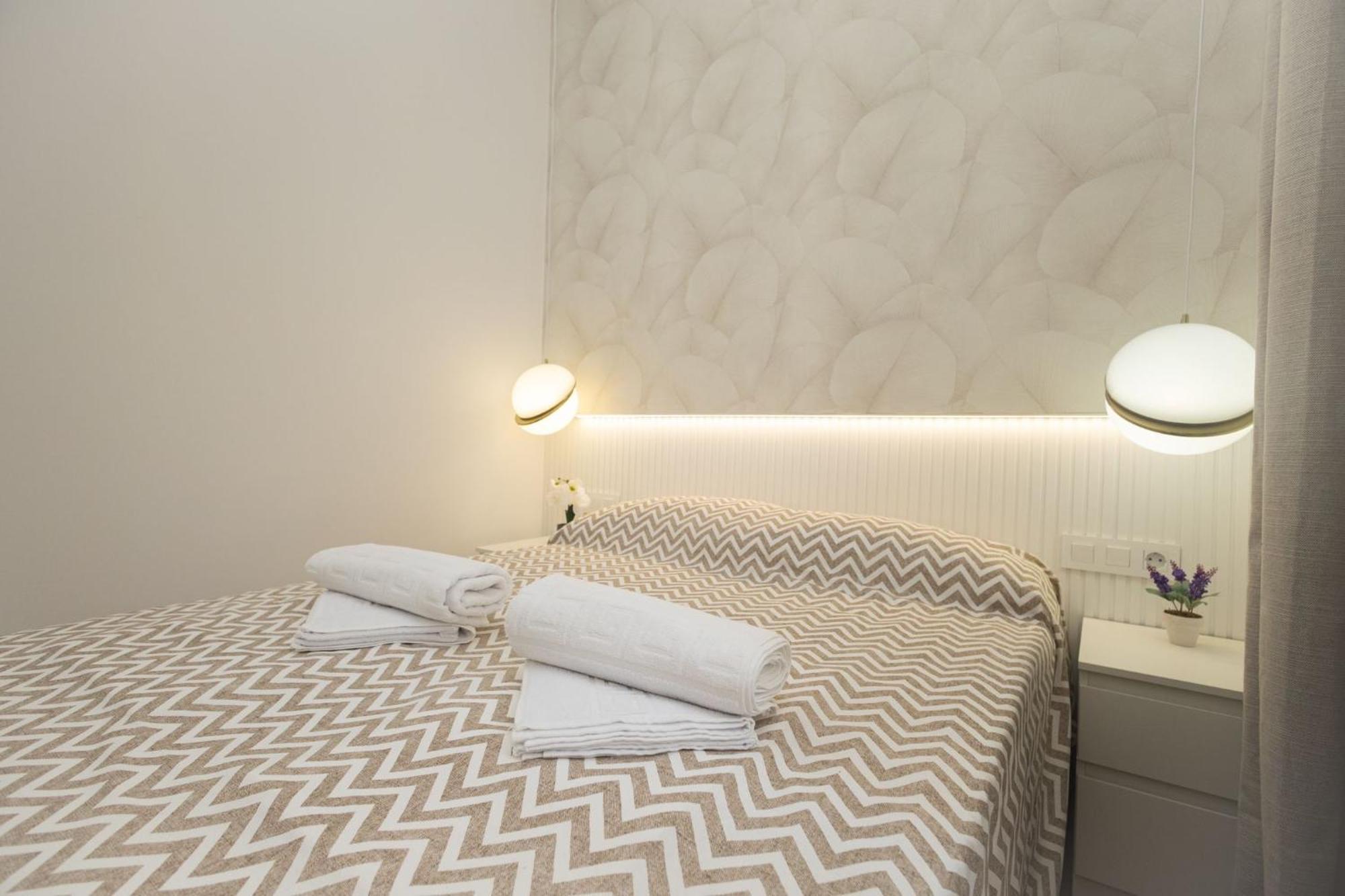 Ra Apartamentos Sevilla 알리칸테 외부 사진