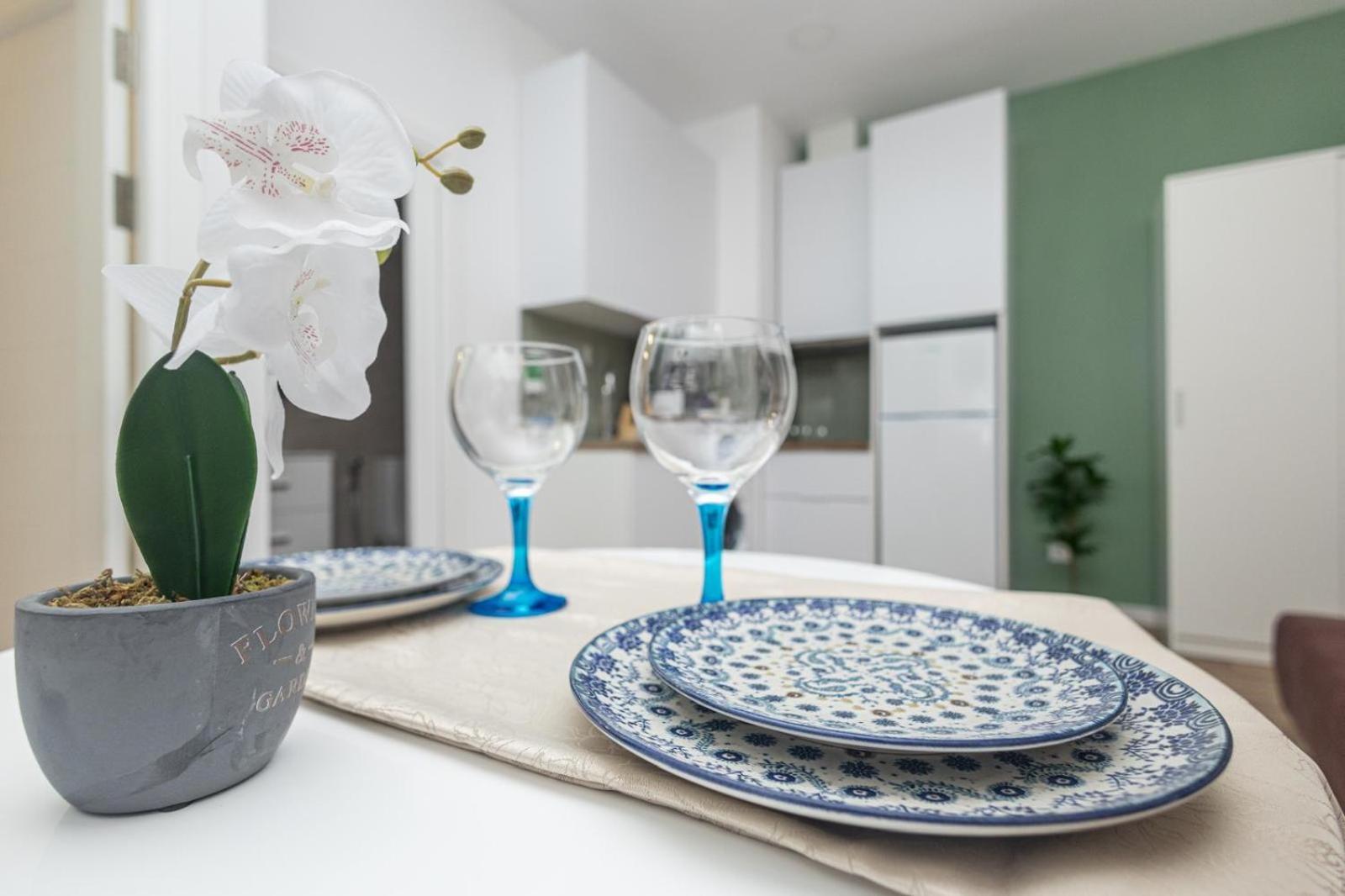 Ra Apartamentos Sevilla 알리칸테 외부 사진