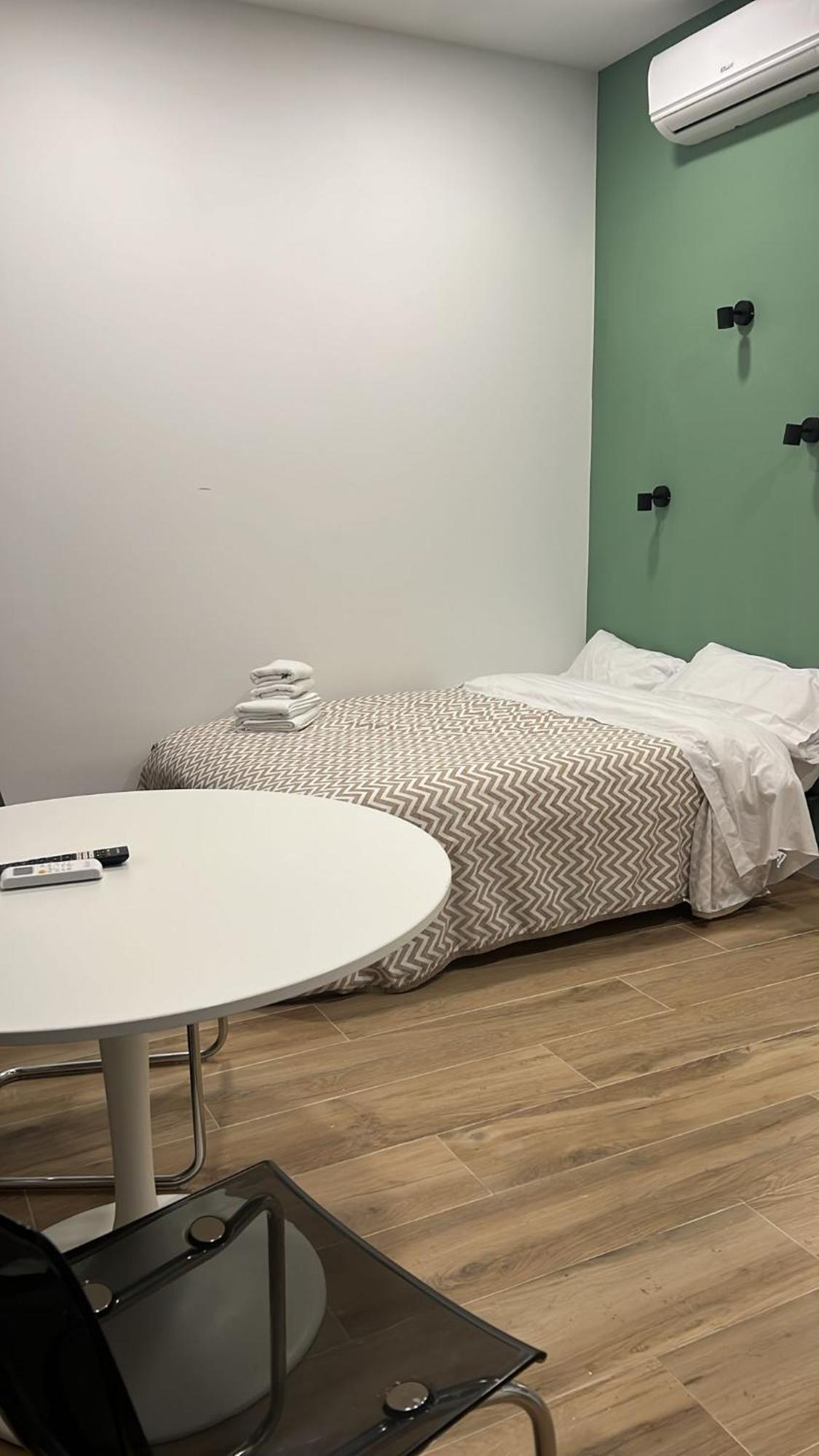 Ra Apartamentos Sevilla 알리칸테 외부 사진